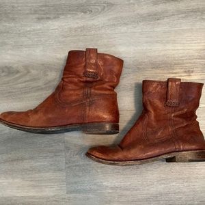 Worn in Anna Shortie Frye Boots in Cognac Size 6.5